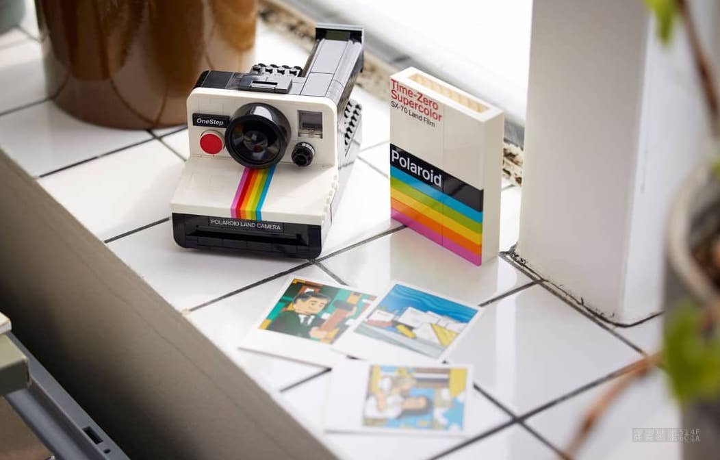据IGN消息，乐高宝丽来 OneStep SX-70 相机在 Prime Day 最后一天促销